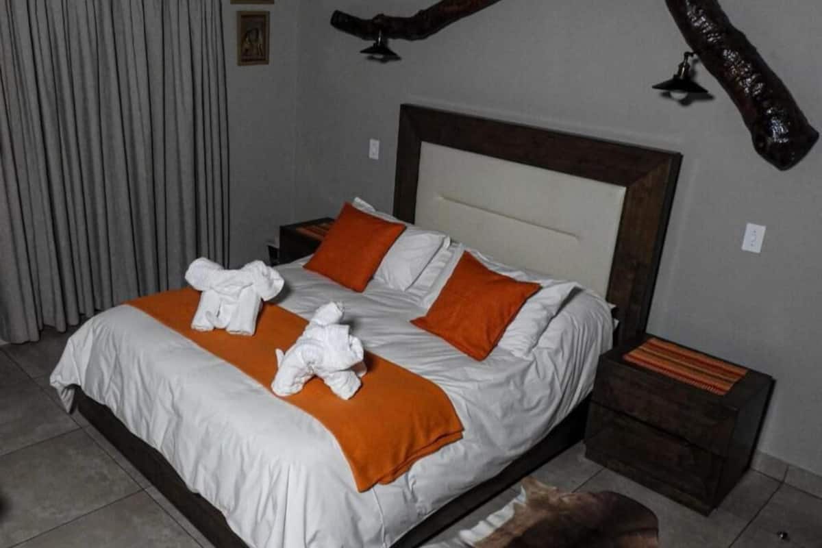 Standard Room, Patio, Courtyard View | Peti besi dalam bilik, Wi-fi percuma 