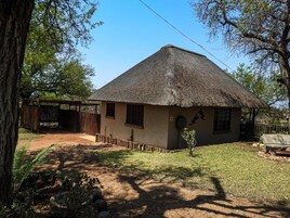 Chalé família, vista para o lago | Fachada