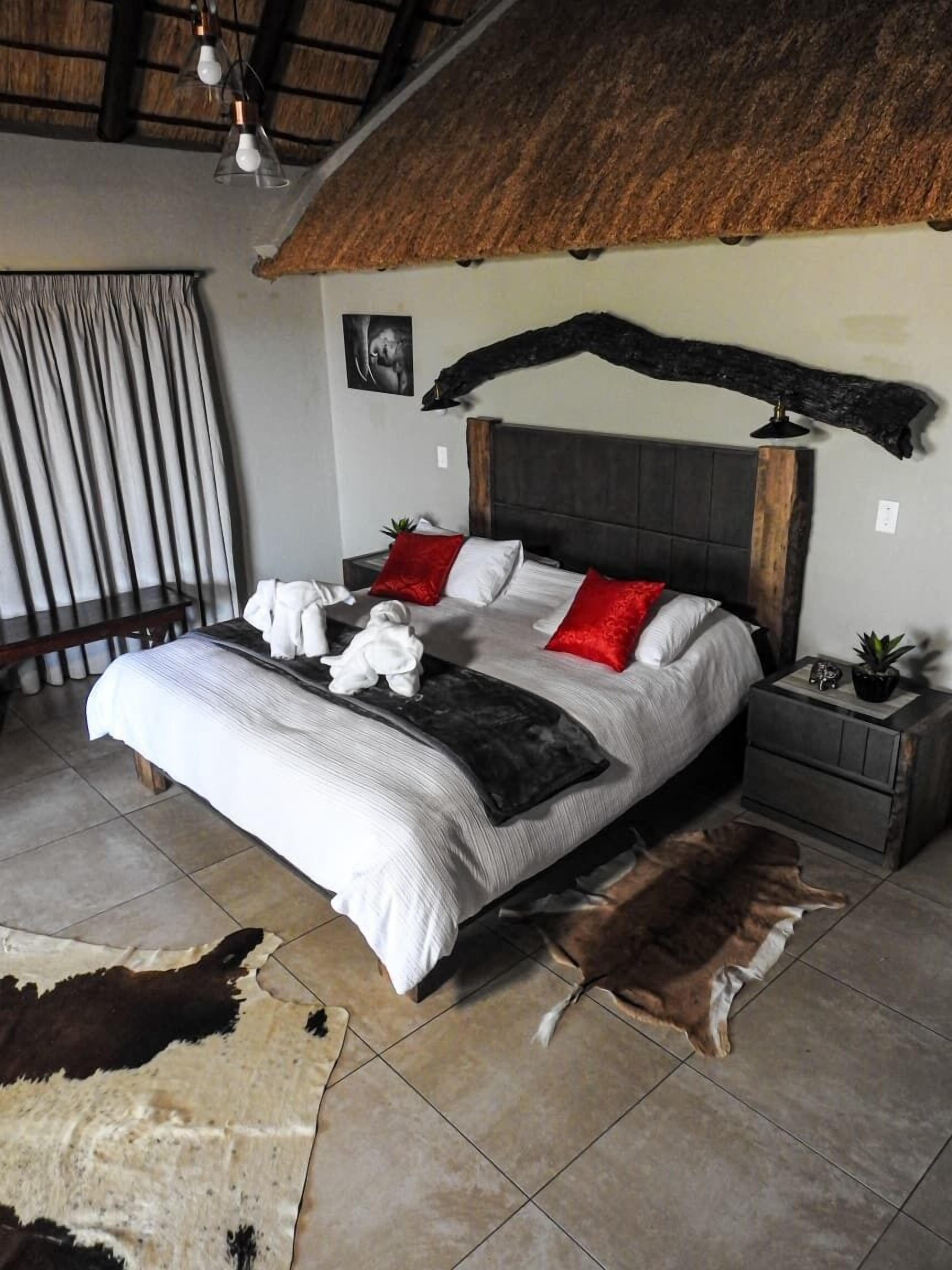 Family Chalet, Lake View | In-room safe, free WiFi