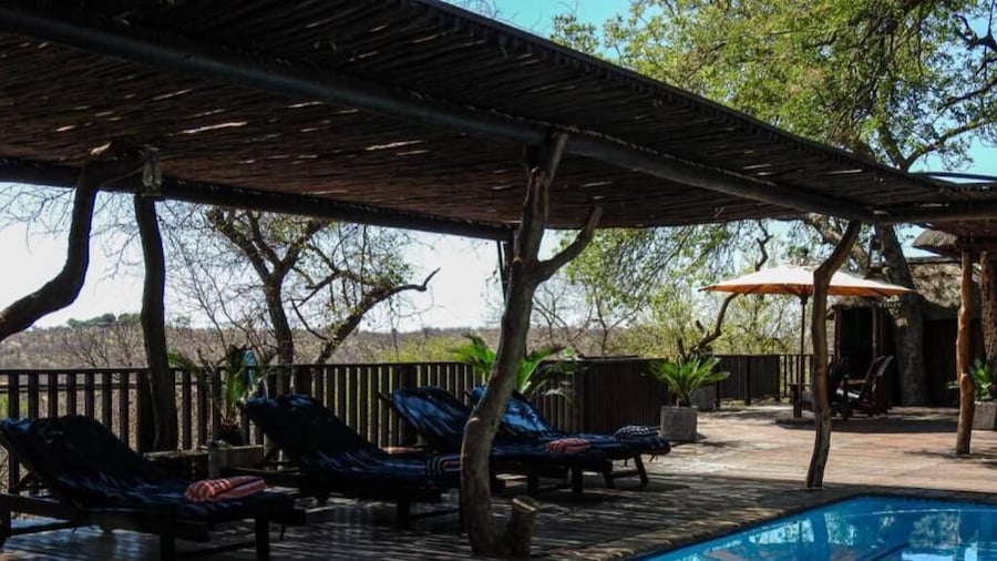 Mazuri Shamba Lodge