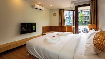 Condo, Balcony | Free WiFi