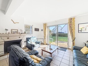 TV - Maison Goh Lannec by Interhome (Etel)