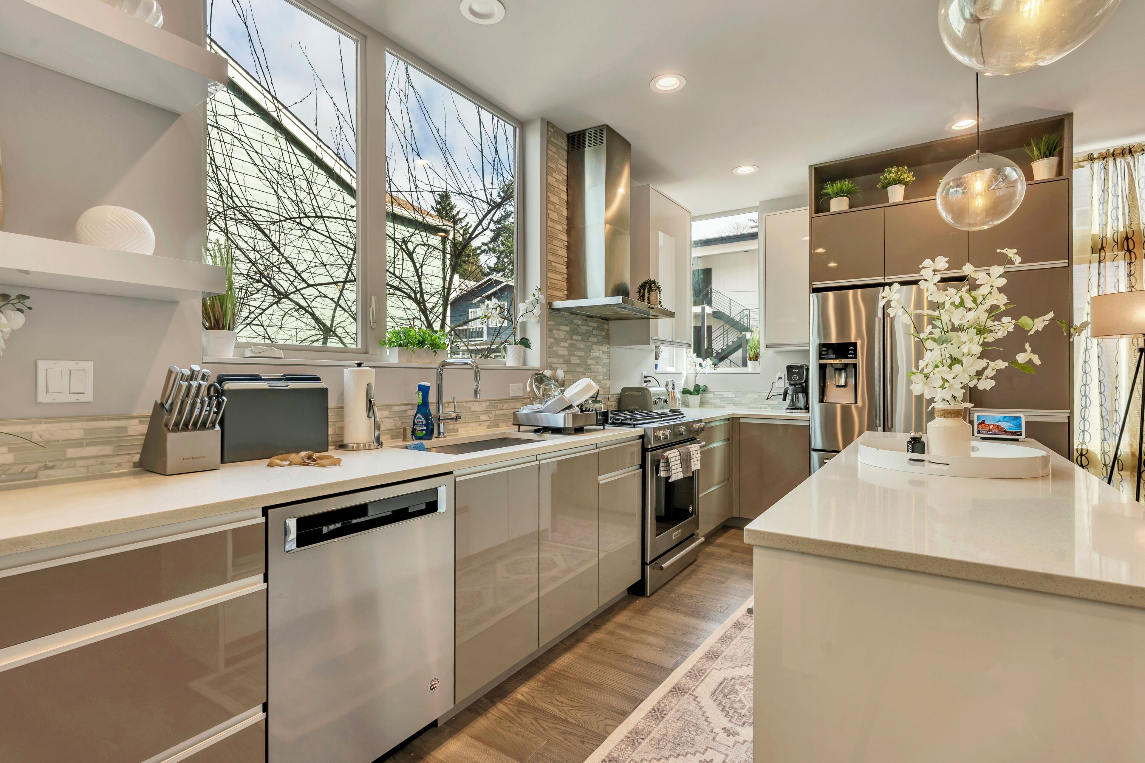 Microwave, oven, stovetop, dishwasher