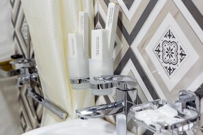 Dobbeltrom – standard | Bad