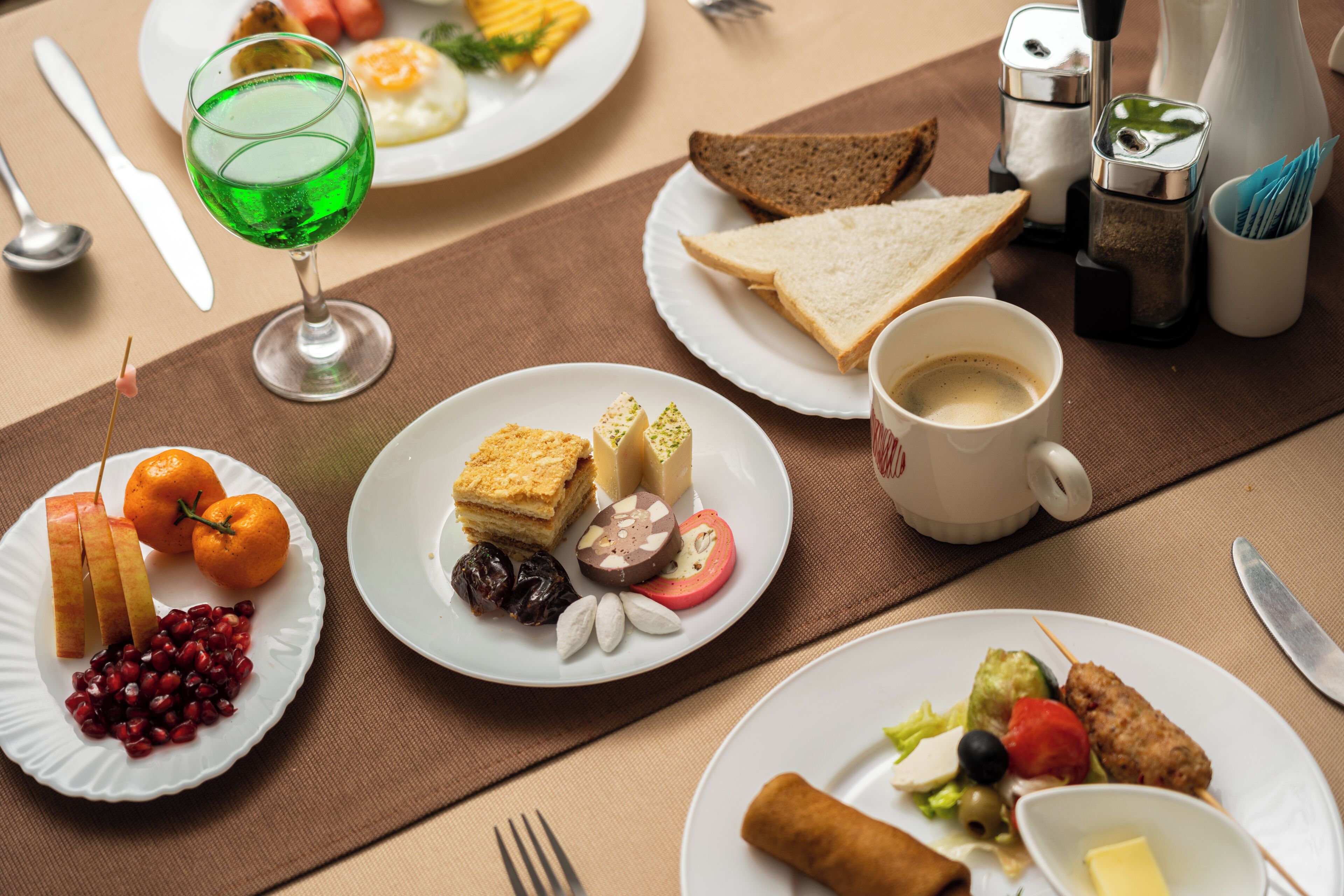 Daily buffet breakfast for a fee