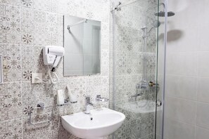 Bathroom - Centrum Hotel Tashkent  (Tashkent)