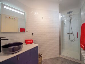 Bathroom - Castel Haussmann by Interhome (Cavalaire)