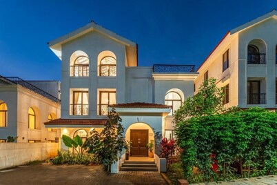 ELIVAAS Casa Del Mundo Luxe Pet friendly