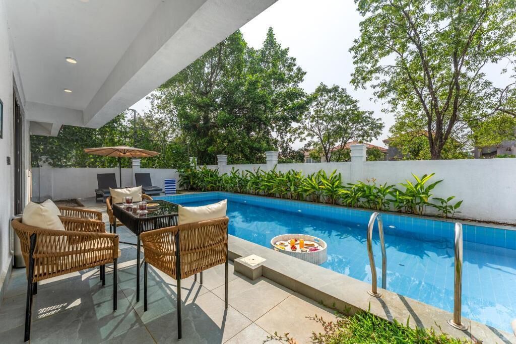 Deluxe Villa, Balcony | Pool | Outdoor pool