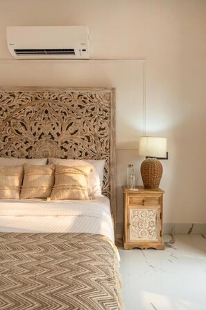 Deluxe Villa, Balcony | Iron/ironing board, free WiFi - ELIVAAS Casa Del Mundo Luxe Pet friendly (Colvale)