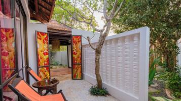 Deluxe Suite, Garden View