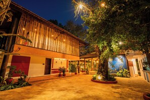 Interior entrance - Kampung Kamboja (Siem Reap)