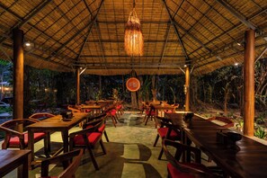 Dining - Kampung Kamboja (Siem Reap)