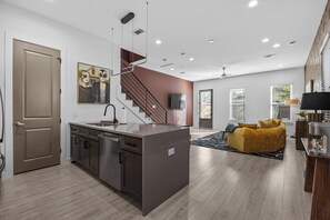 Interior - Modern 3BR Near NRG Stadium, Medical Center & Downtown + Gazebo + Fire pit (Houston)