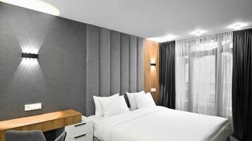 Deluxe Double or Twin Room, Balcony, City View | In-room safe, soundproofing, iron/ironing board, free WiFi