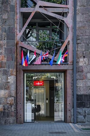 Exterior detail - London Hotel (Yerevan)