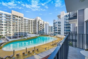 Unclassified image, 2 of 24, button - Bloomfields Sleek 1BR in Azizi Mirage 1 (Dubai)