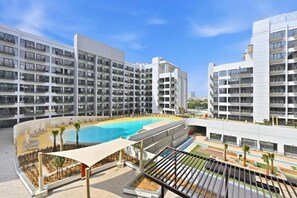 Unclassified image, 4 of 24, button - Bloomfields Sleek 1BR in Azizi Mirage 1 (Dubai)