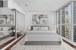 Perhesviitti, järvinäköala | Kannettavalle tietokoneelle sopiva työtila