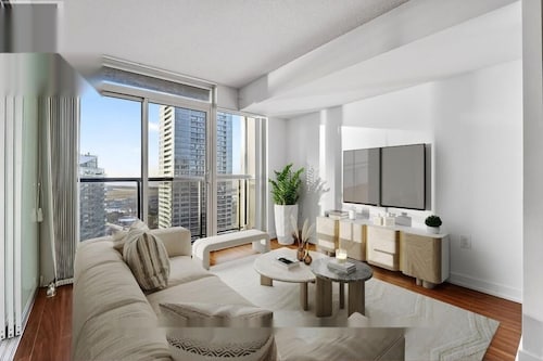 Dundas and Yonge Hotel - Suites