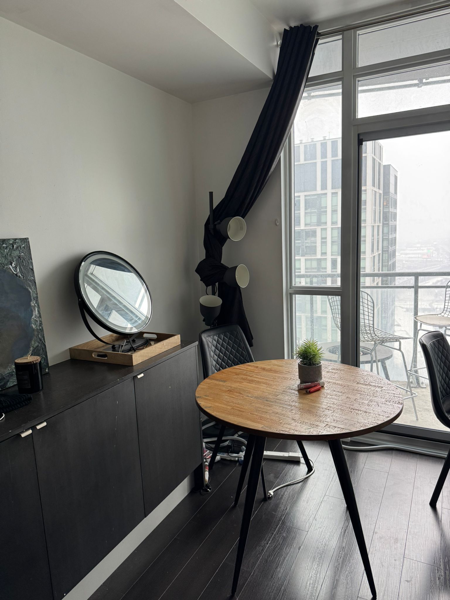 Suite familiar, vistas a la ciudad | Comedor