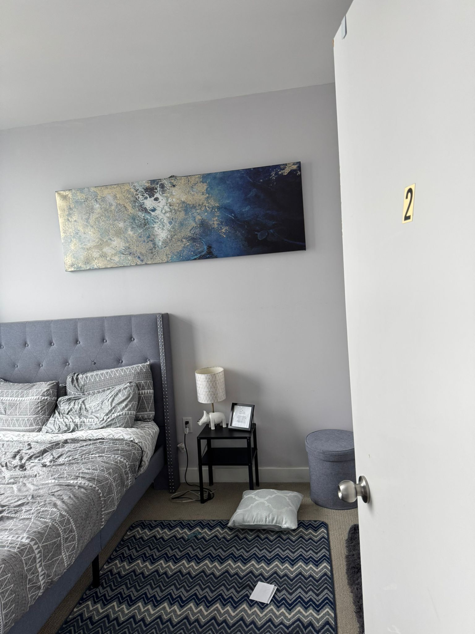 Suite familiar, vistas a la ciudad | Espacio para trabajar con un portátil