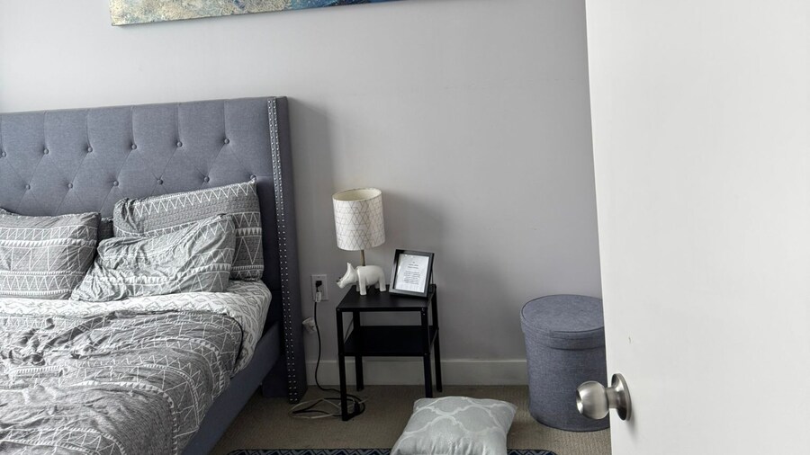 Dundas and Yonge Hotel - Suites