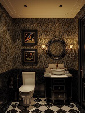 Separate tub and shower, hair dryer, towels, soap - La Casta Star Cruise (Ha Long)