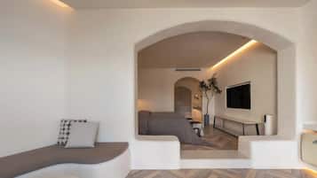 Senior Double Room, Sea View | Living area