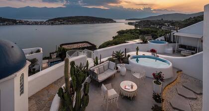 Dali CloudySky Lullaby SeaviewHotel