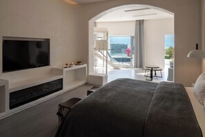 Phòng Suite Superior, quang cảnh biển | Minibar, màn/rèm cản sáng, phòng cách âm, bàn ủi/dụng cụ ủi quần áo 