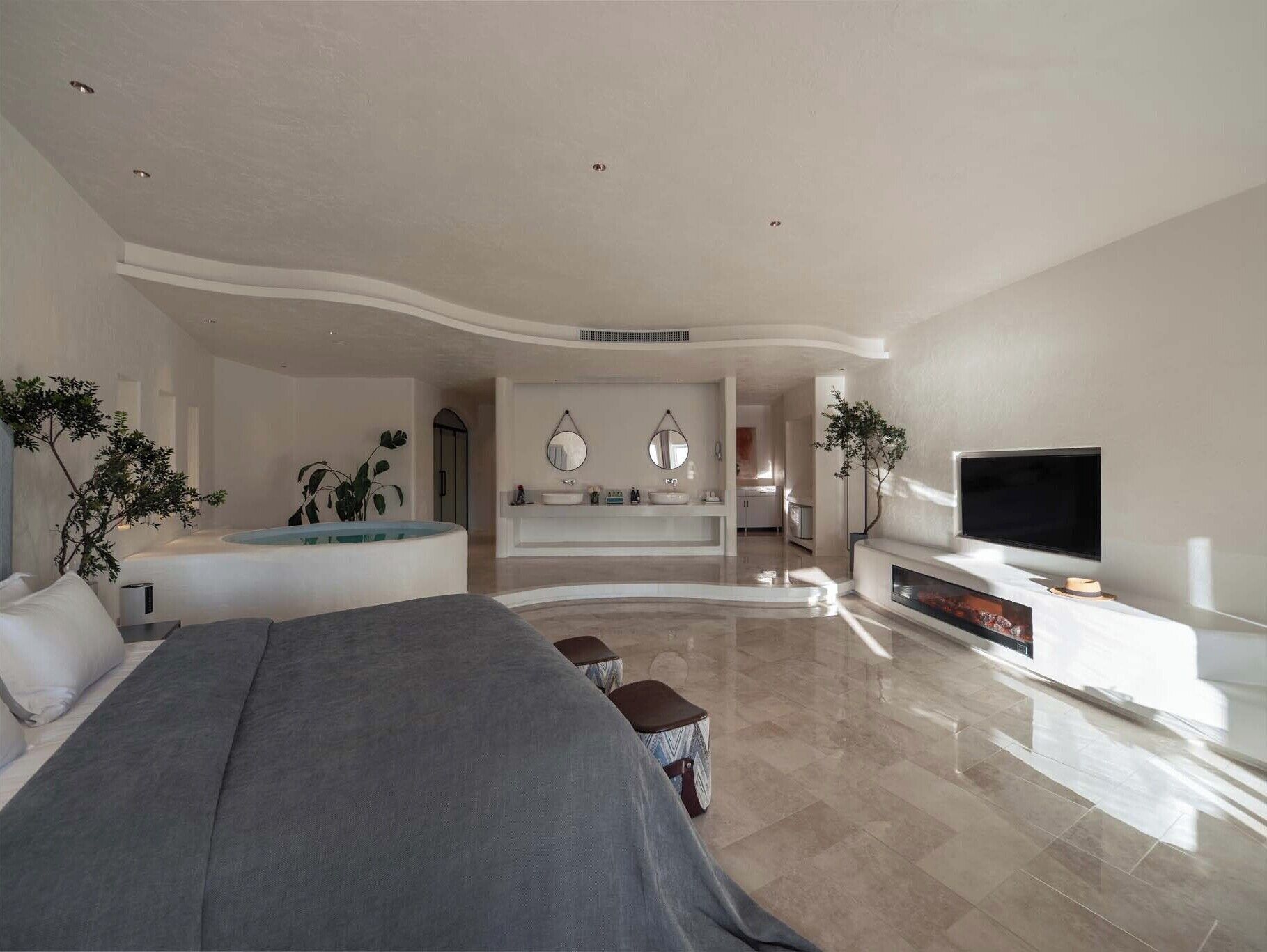 Romantic Double Room, Sea View | Minibar, blackout curtains, soundproofing, iron/ironing board