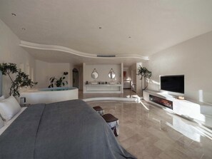 Phòng đôi phong cách lãng mạn, quang cảnh biển | Minibar, màn/rèm cản sáng, phòng cách âm, bàn ủi/dụng cụ ủi quần áo 