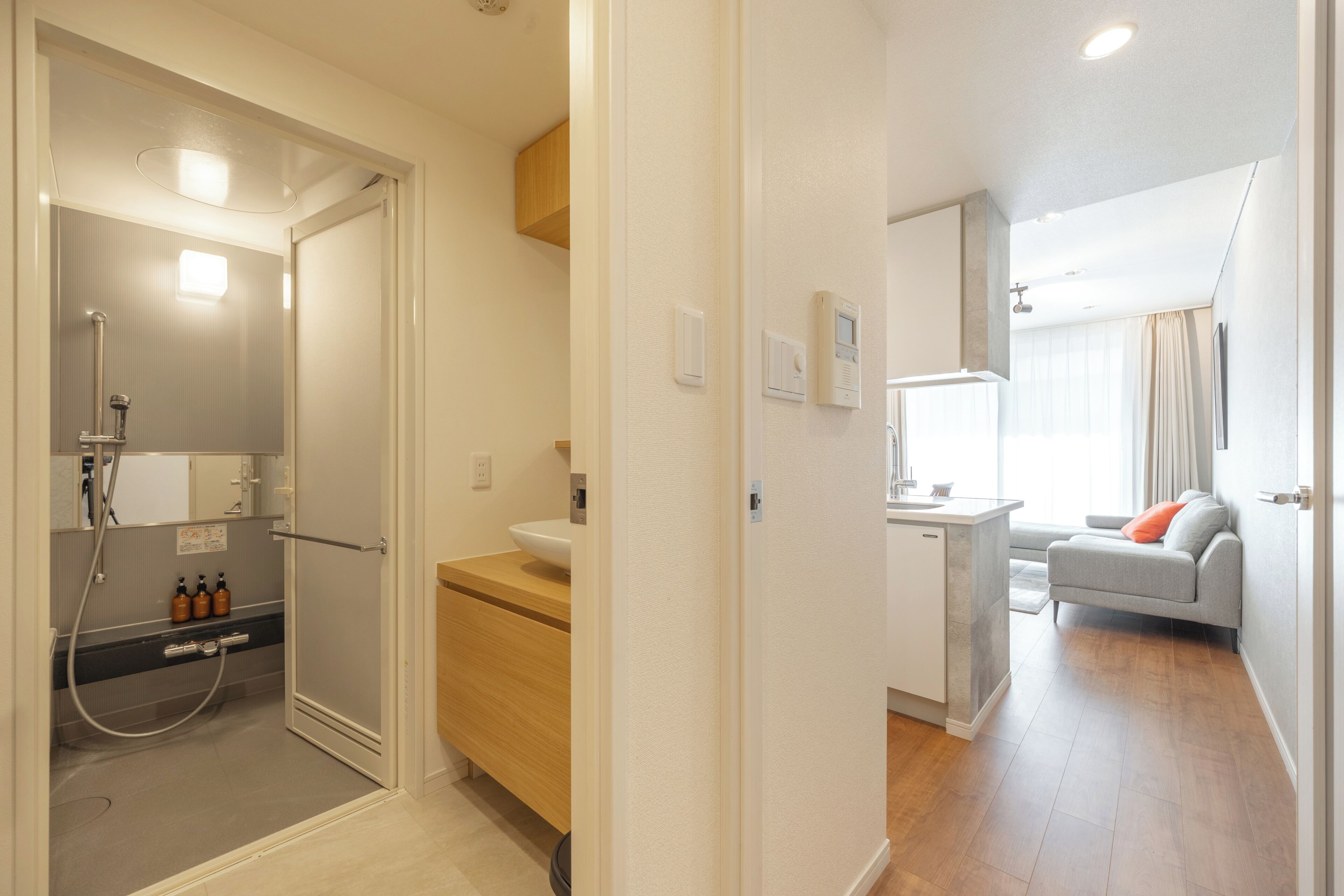 Individually furnished, desk, iron/ironing board, free WiFi