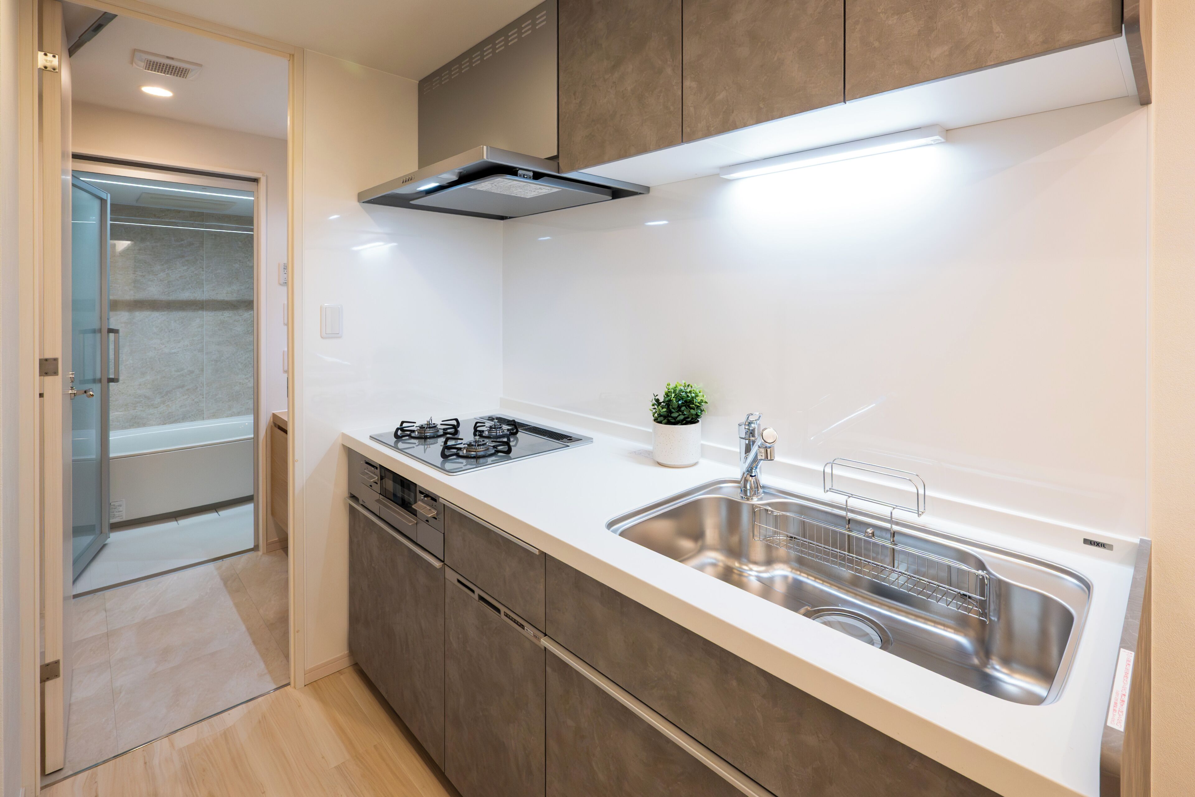 Fridge, microwave, stovetop, toaster