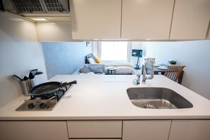 雪櫃、微波爐、爐具、多士爐