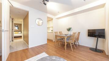 Individuelt innredet, skrivebord, strykejern/-brett og wi-fi (inkludert)