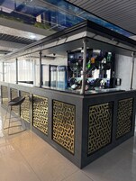 2 bares/lounges