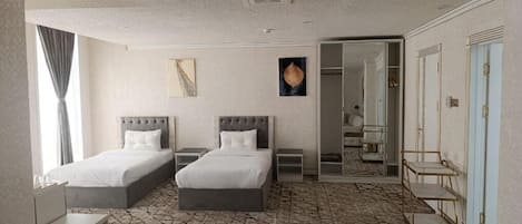 Bureau, espace de travail pour ordinateurs portables