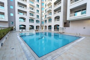 Pool - Free housekeeping visits during your stay - StayShort - Comfortable Studio Stay in Arjan Sleeps 2 (Arjan)
