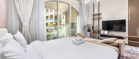 Iron/ironing board, WiFi, bed sheets