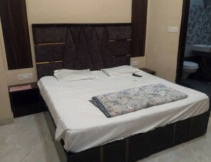 Unclassified image, 4 of 8, button - Hotel Rose (Ambala)