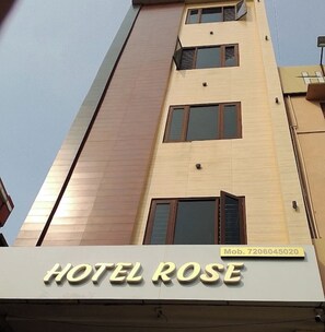 Unclassified image, 3 of 8, button - Hotel Rose (Ambala)