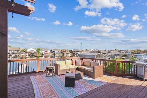 3 bd Spinnaker Waterfront Hideaway with Private Dock