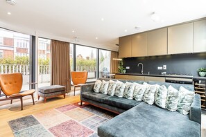 Living area - Riverside Retreat near Fulham (London)