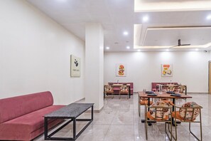 Restaurant - Treebo Indus (Jaipur)