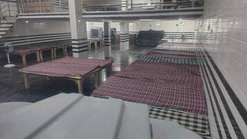 Dormitório compartilhado | Wi-Fi de cortesia, roupa de cama