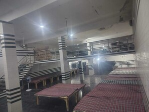 共用宿舍 | 免費無線上網、床單