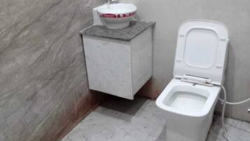 Shower, soap, shampoo