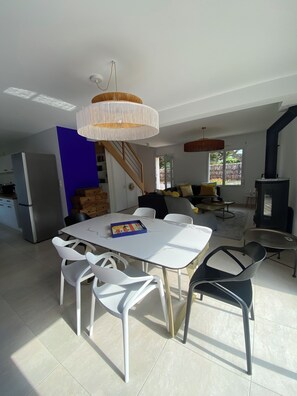 Interior - 5 minutes from the beach! Quiet house (St Pierre Quiberon)